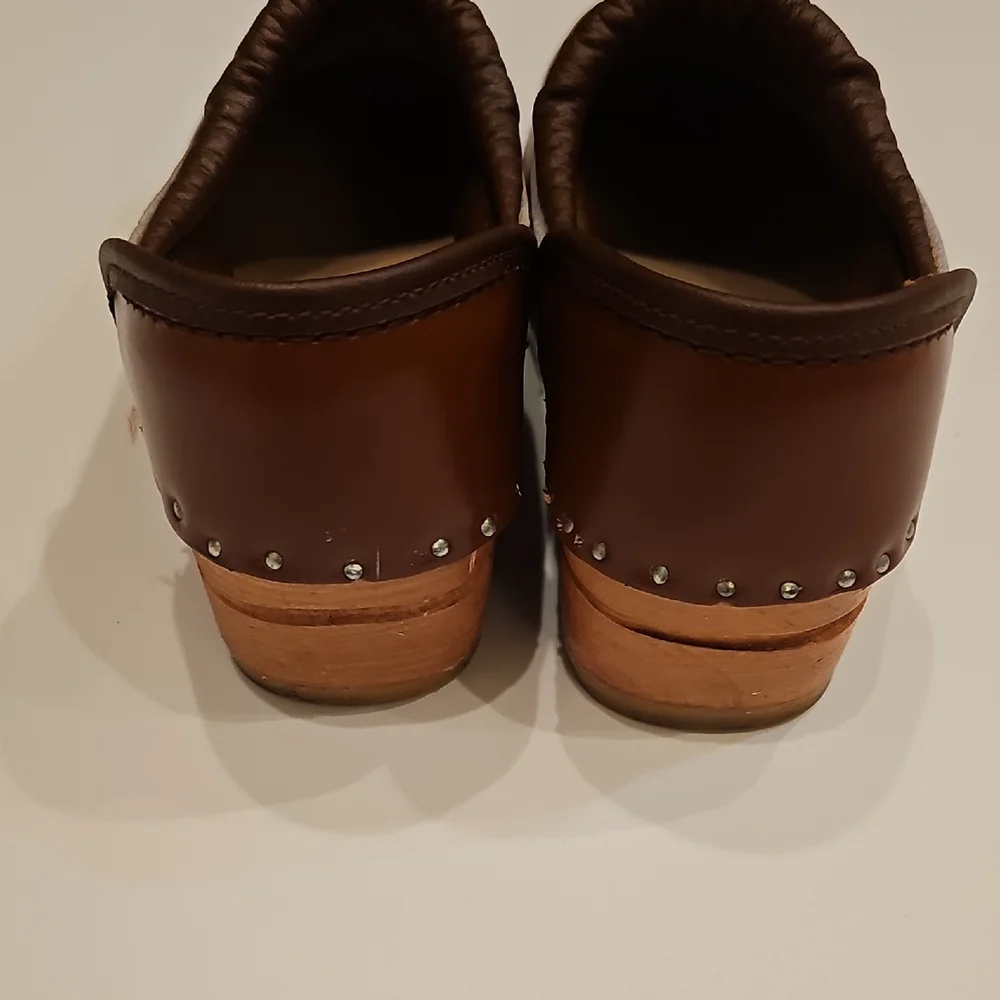Elegant Brown Bastad Sweden Leather Closed Back Women's Clogs Size 35 - Picture 4 of 8